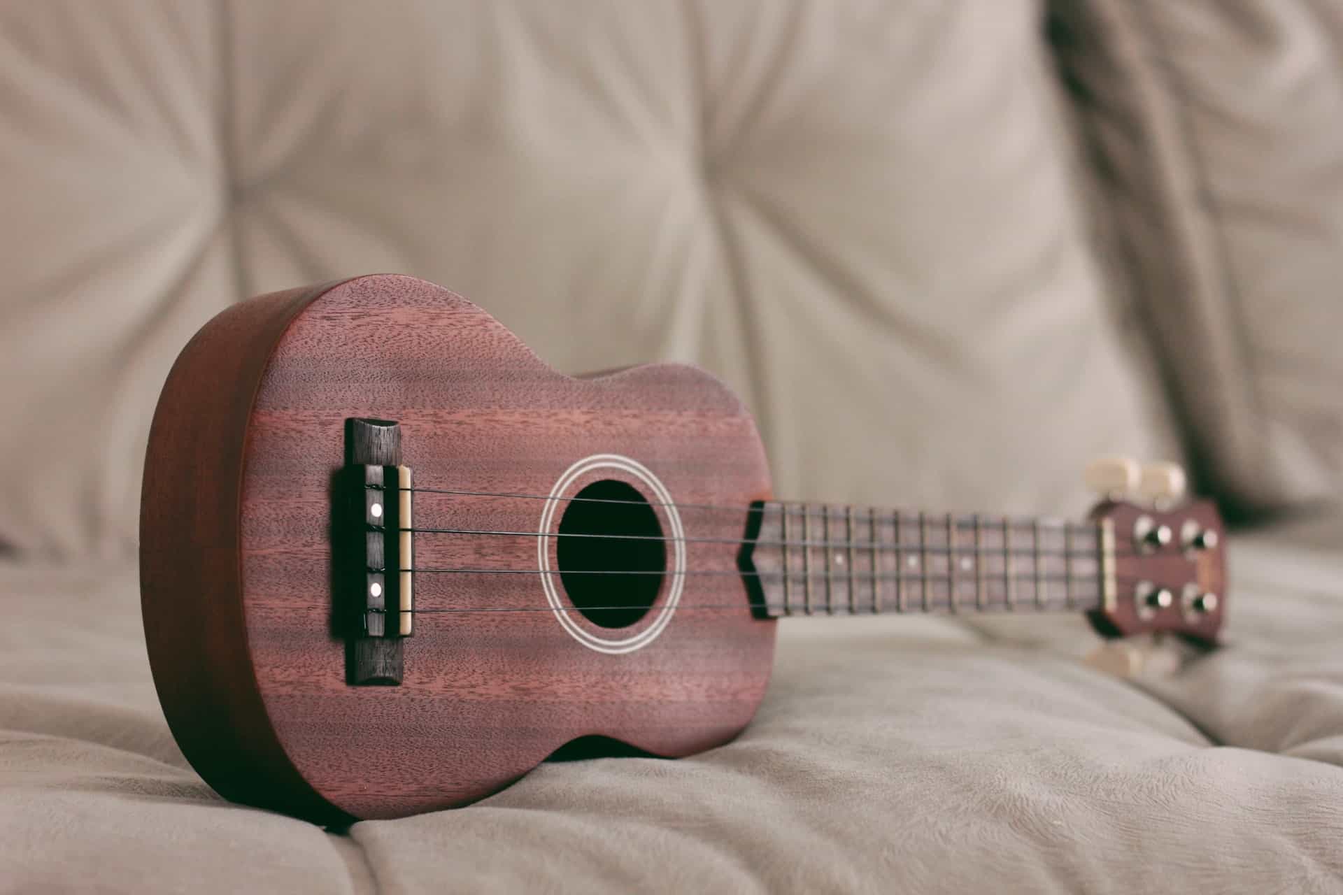 Gra na ukulele. Jak zacząć i czy to trudne?